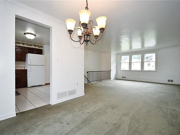 2nd image of 371 Chess St