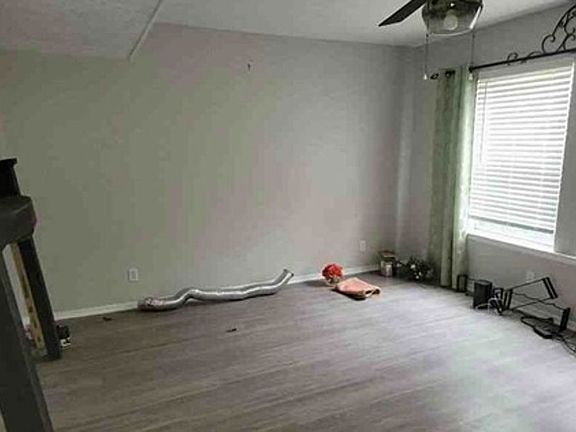 Additional Living Room