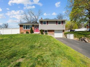 37 Morris Dr, Newburgh, NY 12550