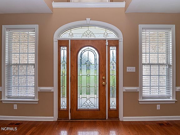 4th image of 300 Weatherby Drive