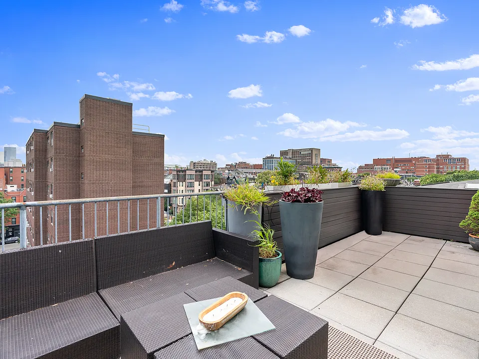 1721 Washington St #610