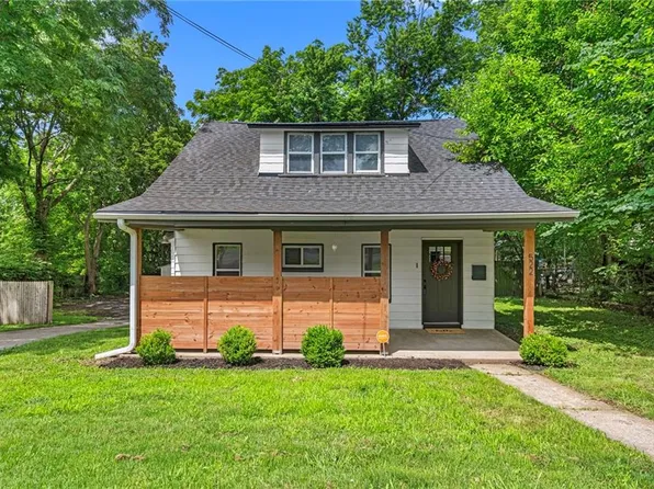522 S Cedar Ave, Independence, MO 64053