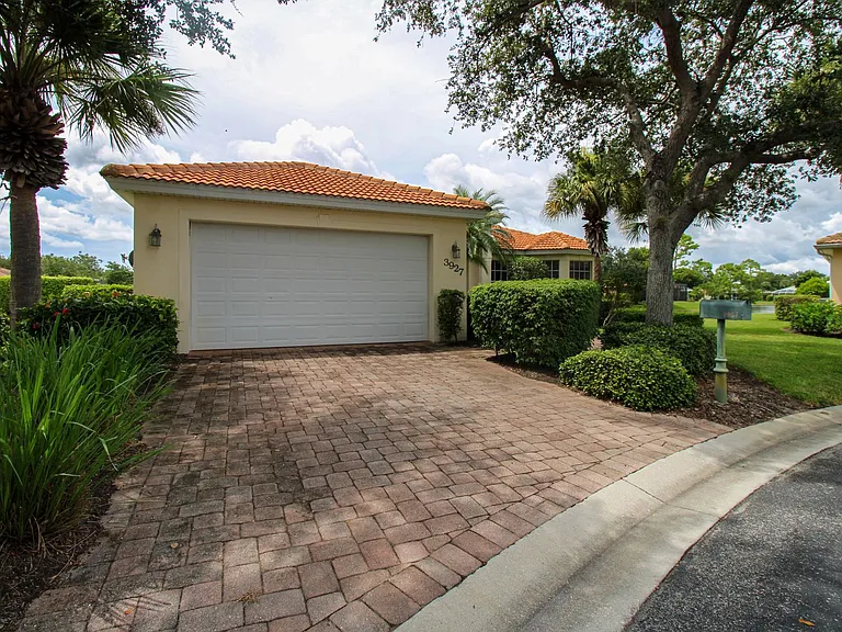 3927 Aurora Ct — Photo 31