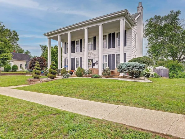 14 S Edwards St, Worthington, IN 47471