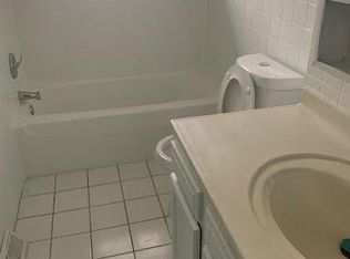 4871 Banbury Ct APT 13, Warrensville Heights, OH 44128