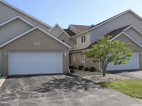 923 Prestwick #6, Waterford, WI 53185