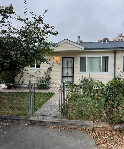 489 N Raynolds Ave — Photo 1