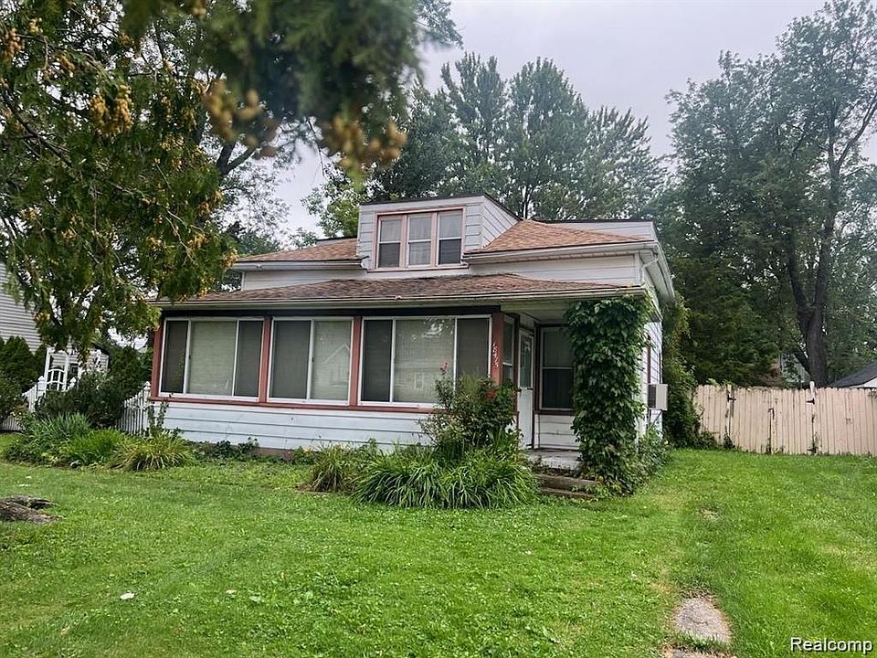1st image of 18475 Hazelwood St