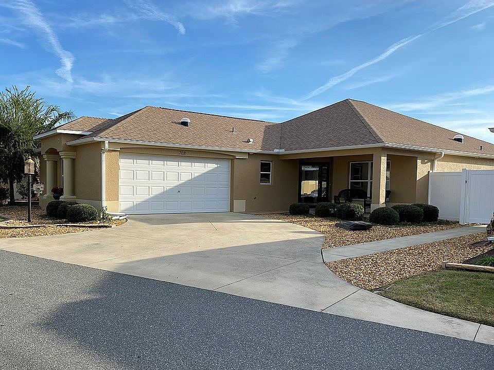 1st image of 708 Avecilla Dr