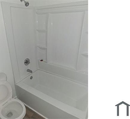 3rd image of 692 Villa Crest Ave