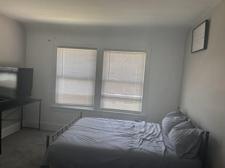 Room 1 w/ 50in TV
