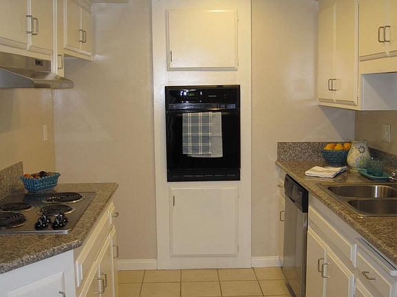 4th image of 1218 Pine St APT 207