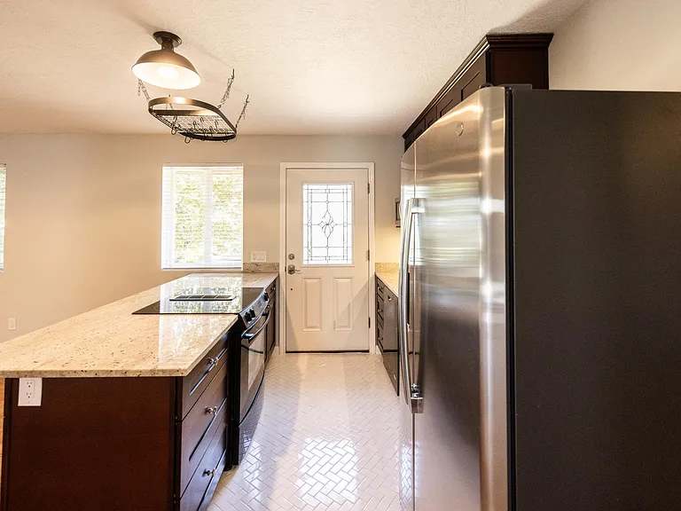 8717 NE Webster St #B — Photo 2