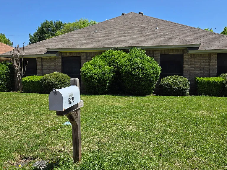 5225 Wild Horse Ct — Photo 1