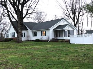 1057 Feldspar Ln, Lawrenceville, IL 62439