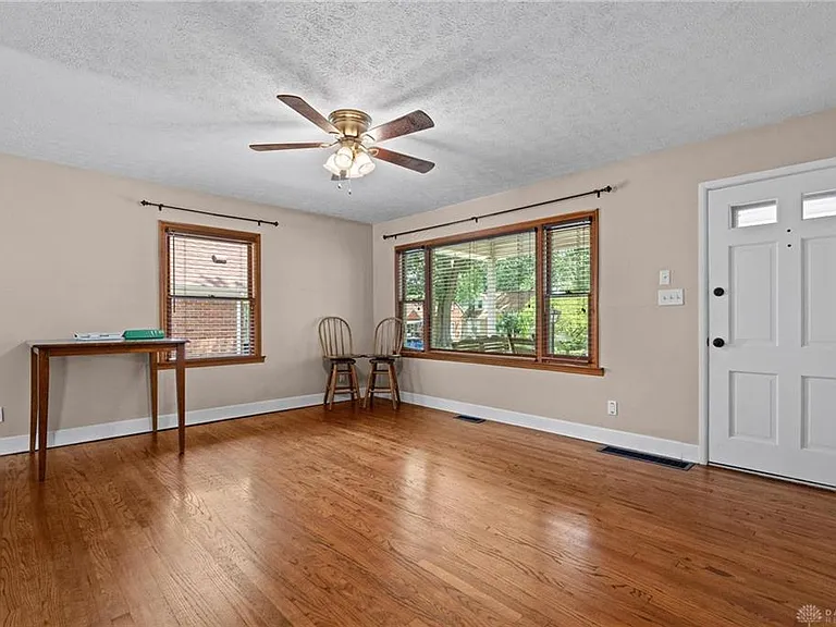 2617 California Ave — Photo 5