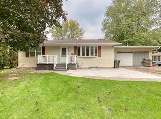 6571 Spruce Ln, Winneconne, WI 54986