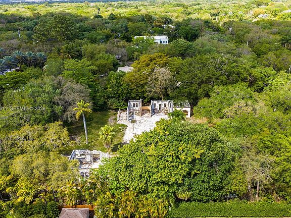 5th image of 10550 Old Cutler Rd