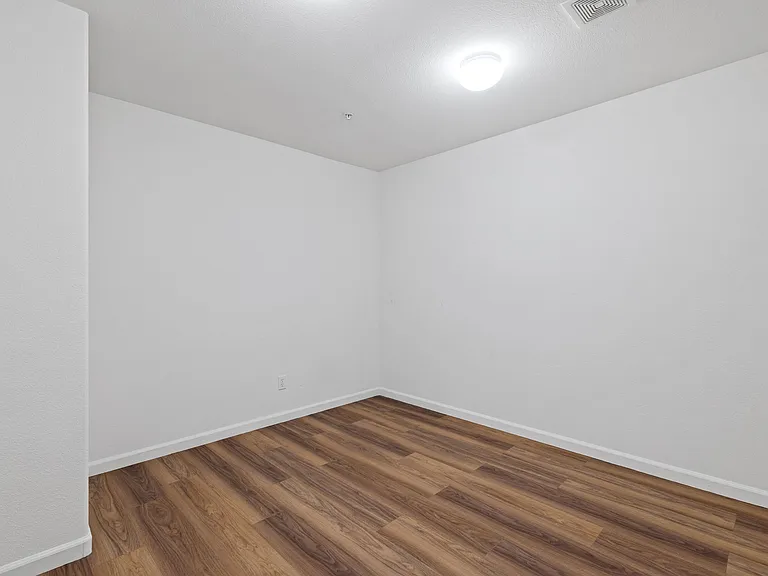 536 Adeline Ave — Photo 20