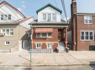 216 9th St FLOOR 2, Fairview, NJ 07022