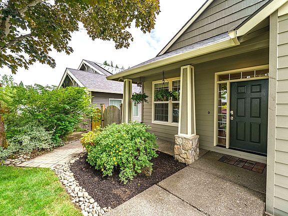 4th image of 1216 SE 47th St