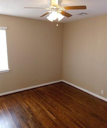 3rd image of 438 W Scotland Dr