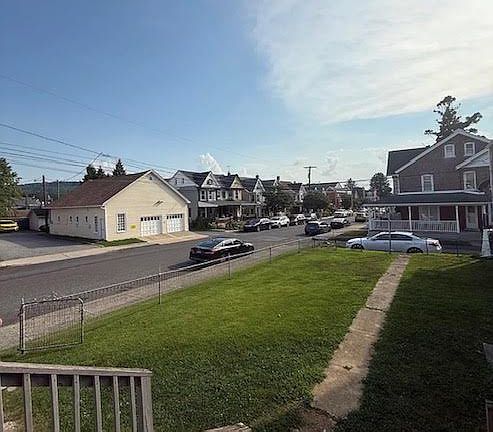 3rd image of 102 N 4th St #1