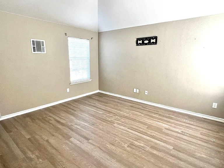 7909 Elk Mountain Trl — Photo 16