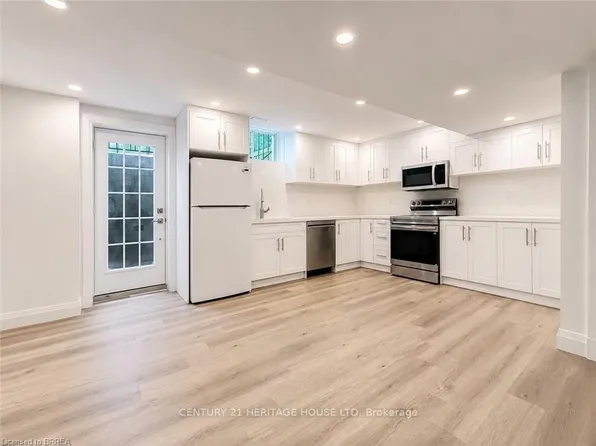 63 Kaufman Dr, Hamilton, ON L0R 1C0