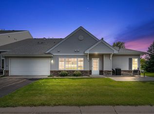301 Roosevelt St S UNIT J, Cambridge, MN 55008