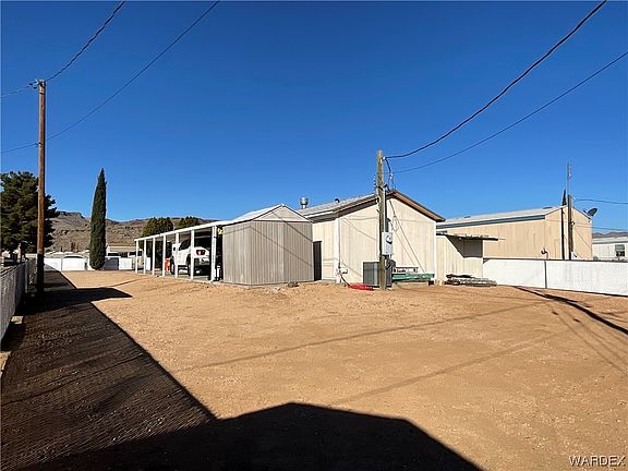 3rd image of 4740 N Tracy Lane