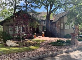 30210 Magic Dr, Running Springs, CA 92382