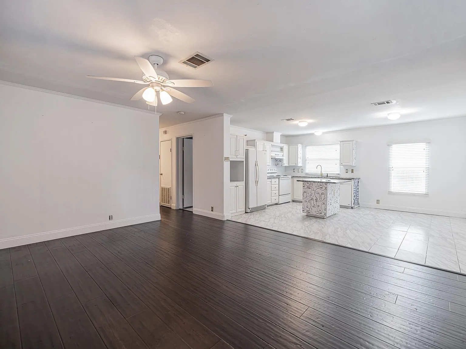 3 bed, 2.0 bath, 1232 sqft, $1,900 — Photo 4
