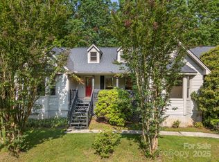 2 Candlestick Dr, Zirconia, NC 28790