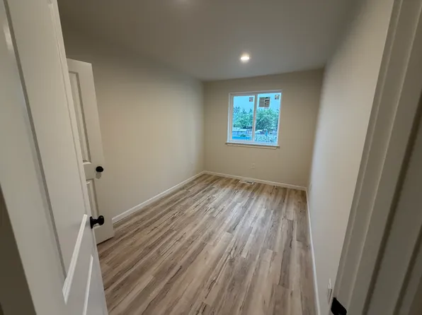 99 N June Ave #2, East Wenatchee, WA 98802
