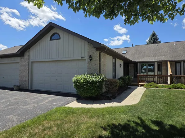 33917 Lakewood Dr, Sterling Heights, MI 48312