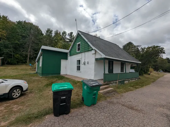 105 Tilot Rd, Negaunee, MI 49866
