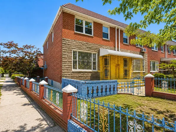 153-36 Booth Memorial Avenue, Flushing, NY 11355