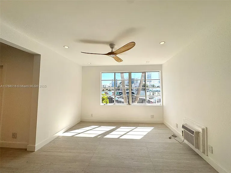 6944 Byron Ave #1 — Photo 13
