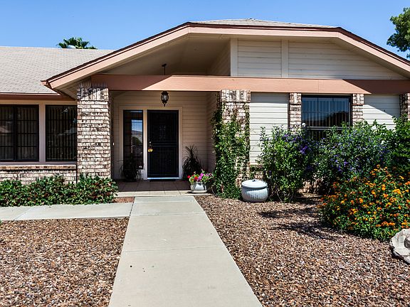 3rd image of 19006 N Aloe Ct