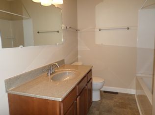 2028 Shirley Ln, Manhattan, KS 66502