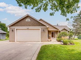 1429 Whisperwood Trl, White Bear Township, MN 55110