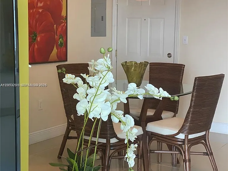 275 NE 18th St #809 — Photo 10