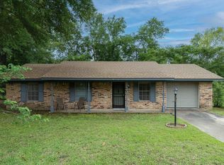 2813 Rampy Ave, Gladewater, TX 75647