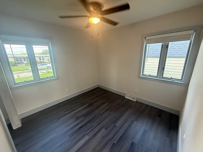 2301 Badger Ln — Photo 5