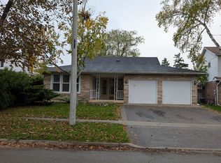 7 Fluellen Dr, Toronto, ON M1W 2B2