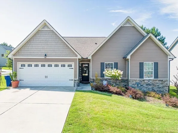 301 Station Dr, Dallas, GA 30157