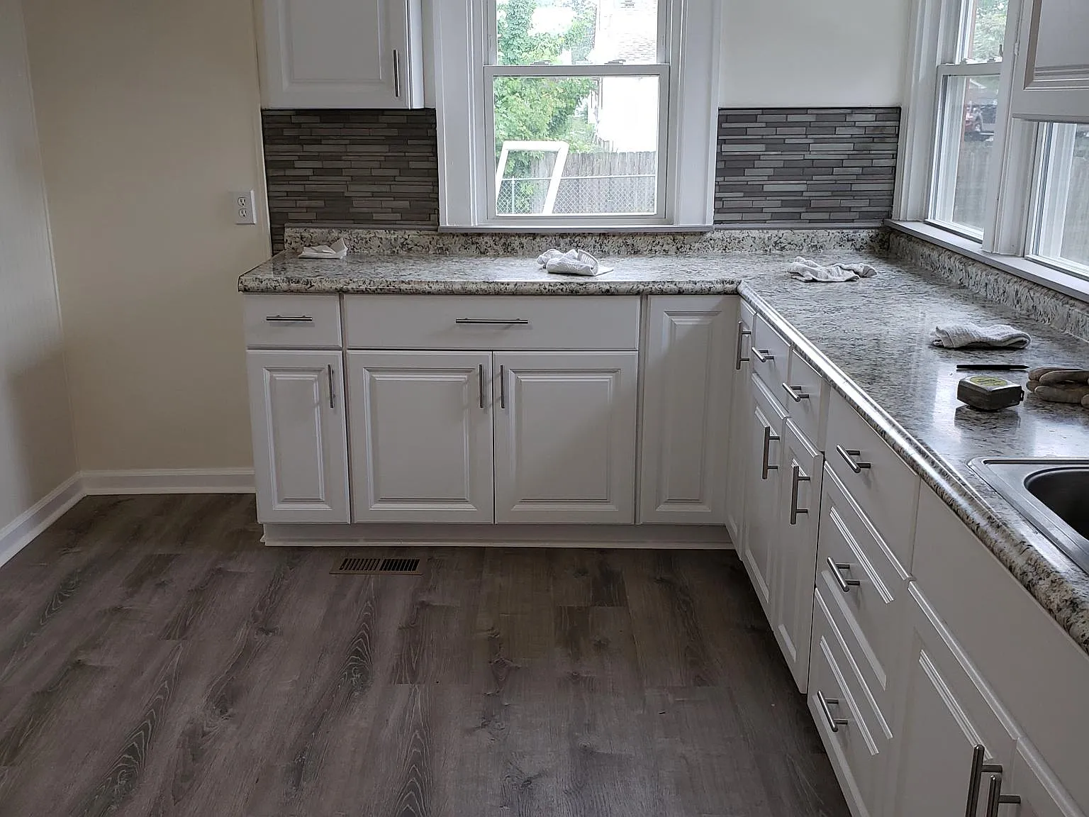 3 bed, 1400 sqft, $1,200 — Photo 4