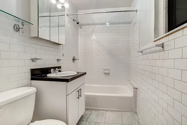 Rented by Bond New York | media 4