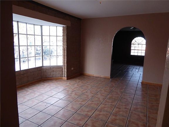 3rd image of 11484 Philip Dr